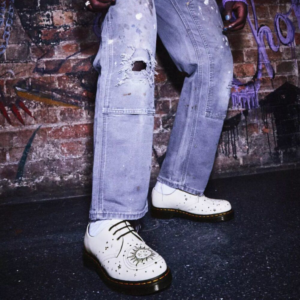 DR MARTENS 1461 Cosmic Embroidered Leather Oxford Shoes - Picture 2 of 7